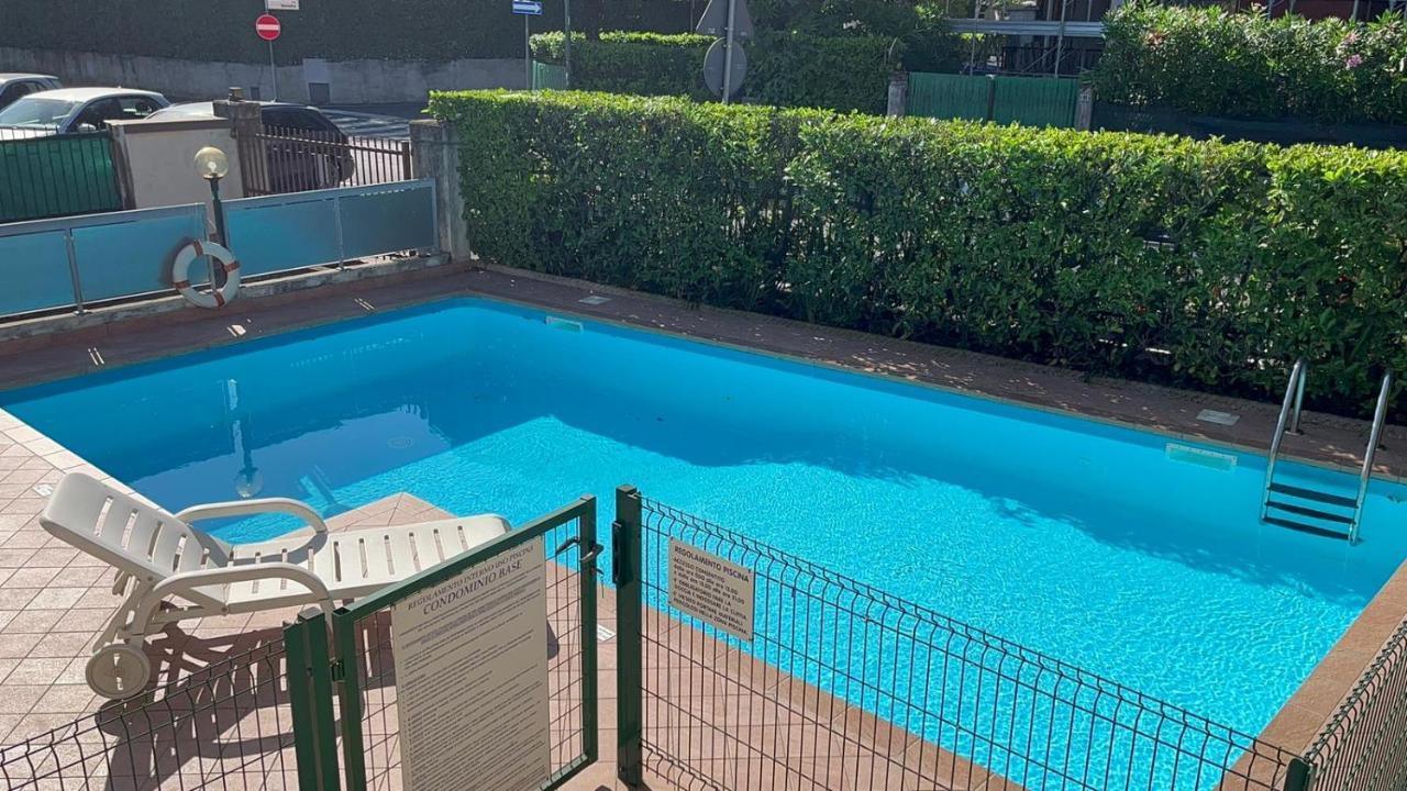 Free Parking - Blue Apartment Vicino Al Centro Сирмионе Экстерьер фото